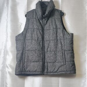 Old‎ Navy Gray Quilted Puffer Vest